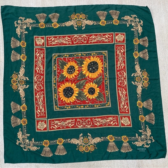 Hermès - Forest Green Silk Sunflower Scarf - Picture 4 of 16